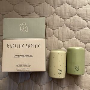 Darling Spring Ceramic Green Salt & Pepper Shaker Set, 3.4oz / 100ml
3" tall